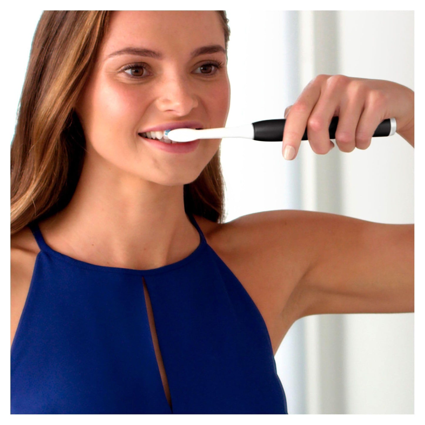 Oral-B Pulsonic Slim Luxe 4900 Elektrische Schallzahnbürste/Electric Toothbrush, Doppelpack 2 Aufsteckbürsten, 3 Putzmodi für Zahnpflege, Geschenk Mann/Frau, Designed by Braun, schwarz/rosegold
